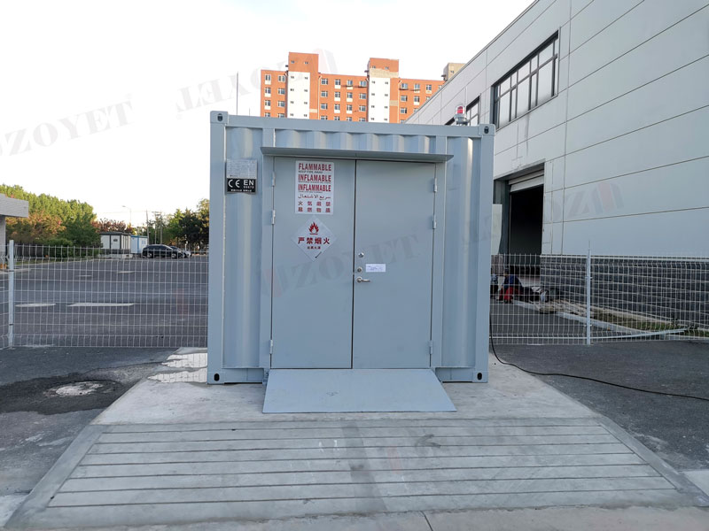 9000mm寬步入式危廢暫存柜